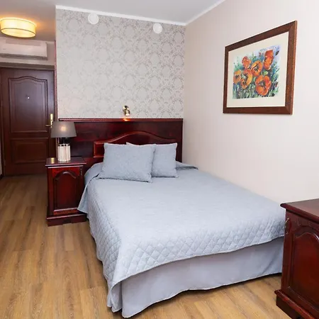 Legend Hotel 3*