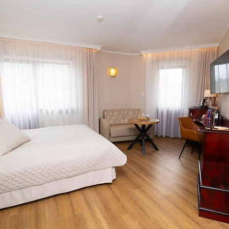 Legend Hotel 3*