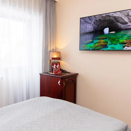 Legend Hotel 3*